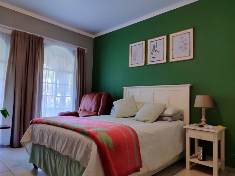 5 Bedroom Property for Sale in Doringkruin North West